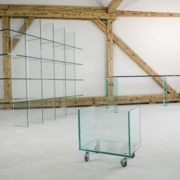 Sklenený nábytok a interiérové doplnky zo skla | DoMo-GLASS
