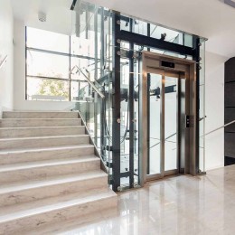 Presklené výťahy a výťahové šachty